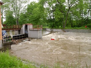 3.6.2013 - vytrvalé deště rozvodnily řeku Ohři