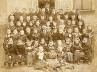 Německá škola 2. třída - Rodinný archiv fotografií ing Jaroslava Ureše